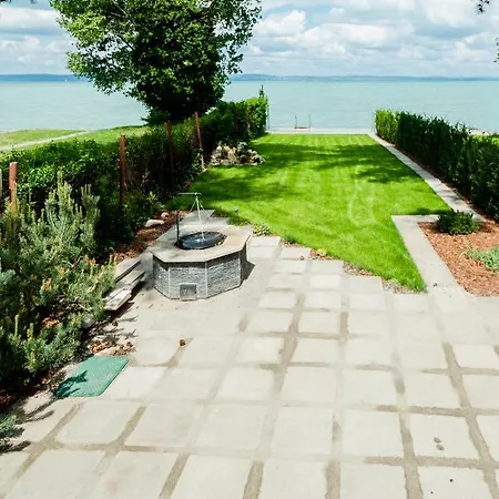 Part - A - Privat Vizparttal * Siófok
