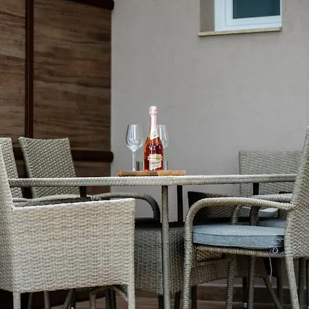 Part Apartman - A - Privat Vizparttal Holiday home Siofok