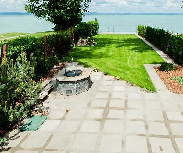 Part - A - Privat Vizparttal * Siófok