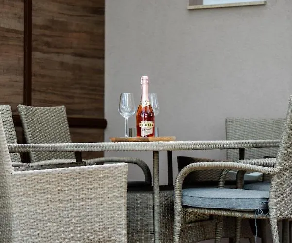 Part - A - Privat Vizparttal Hébergement de vacances Siófok